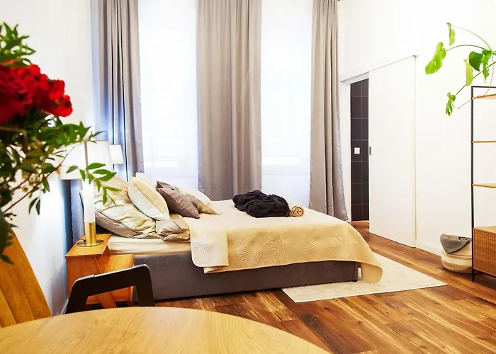 Cybulskiego 11 - - Rooms, 24h Self Check-in דירה *