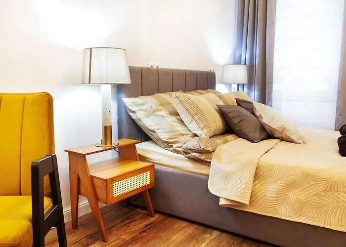 Cybulskiego 11 - - Rooms, 24h Self Check-in דירה