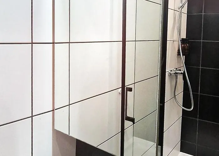 Cybulskiego 11 - - Rooms, 24h Self Check-in דירה