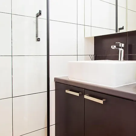 アパート Cybulskiego 11 - - Rooms, 24h Self Check-in ヴロツワフ